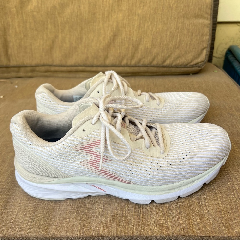 Running shoes